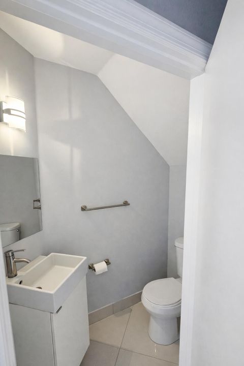 В аренду: $3,600 (4 спален, 2 ванн, 1810 Квадратных фут)