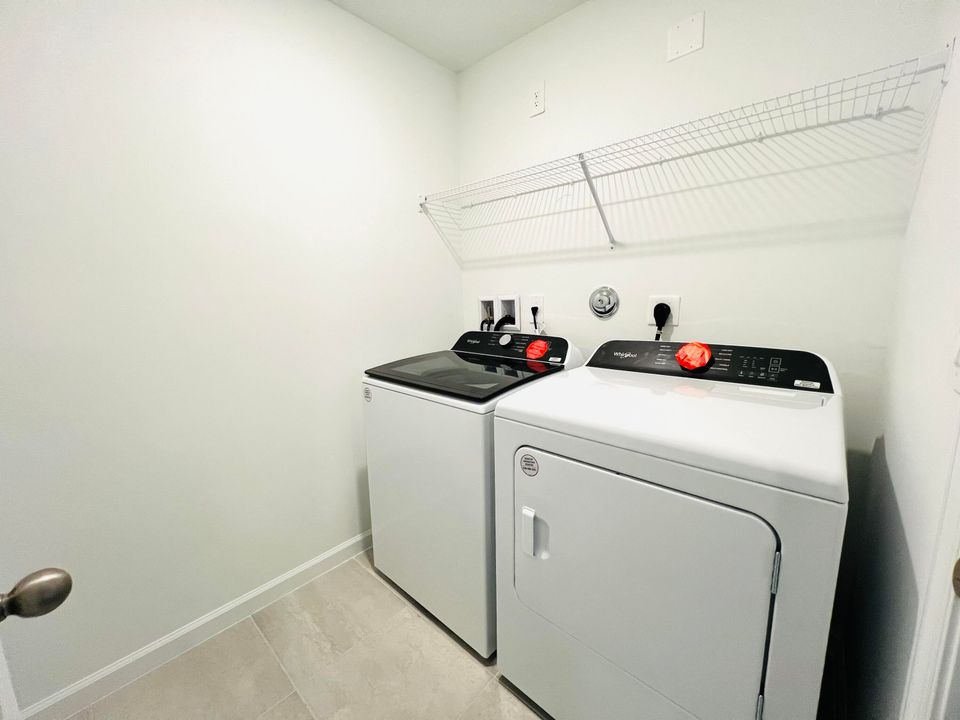 出租: $2,400 (3 贝兹, 2 浴室, 1485 平方英尺)