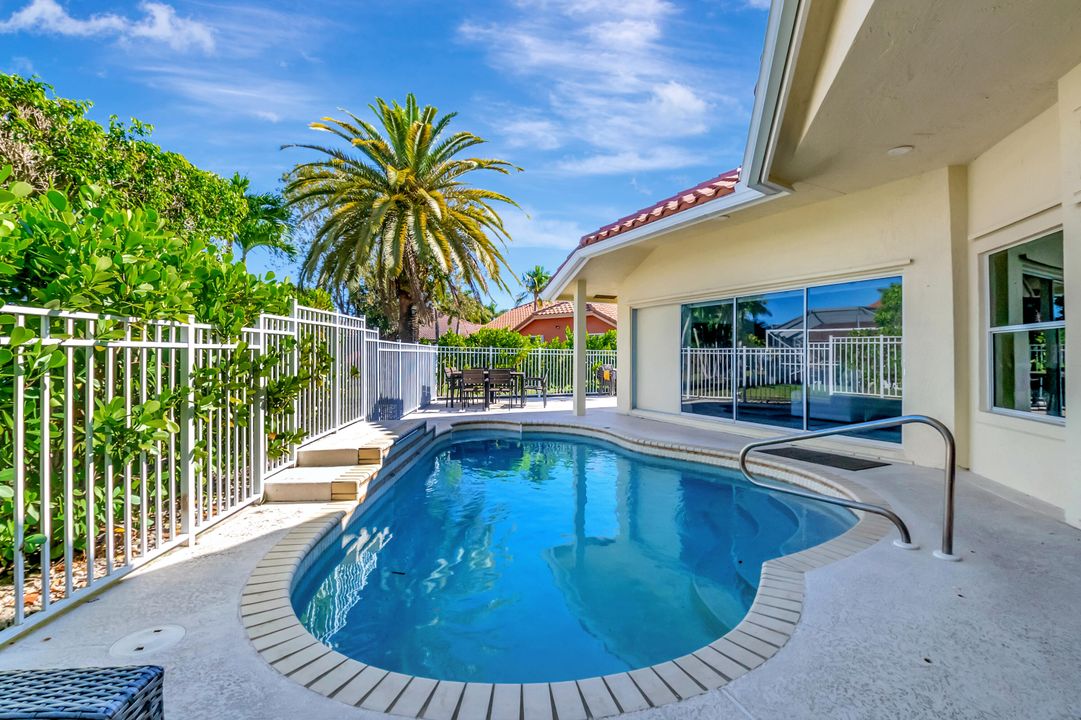 For Sale: $999,000 (4 beds, 3 baths, 2249 Square Feet)