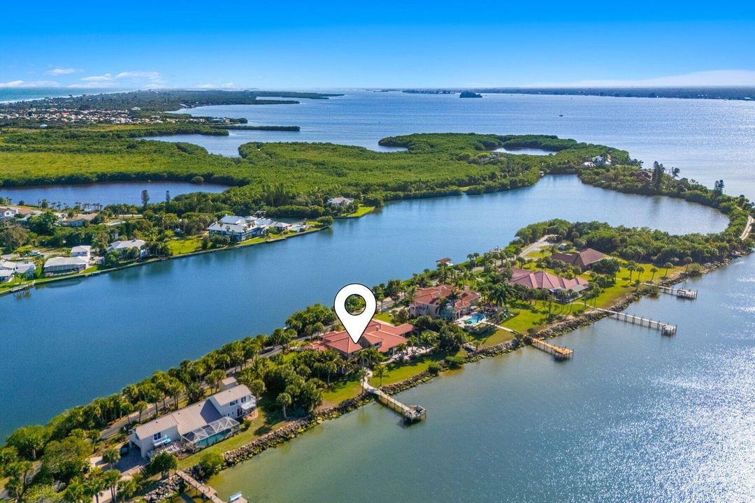 For Sale: $3,850,000 (4 beds, 4 baths, 5126 Square Feet)