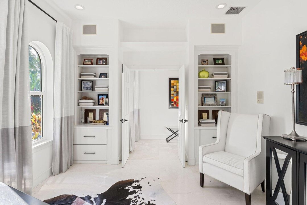 For Sale: $3,850,000 (4 beds, 4 baths, 5126 Square Feet)