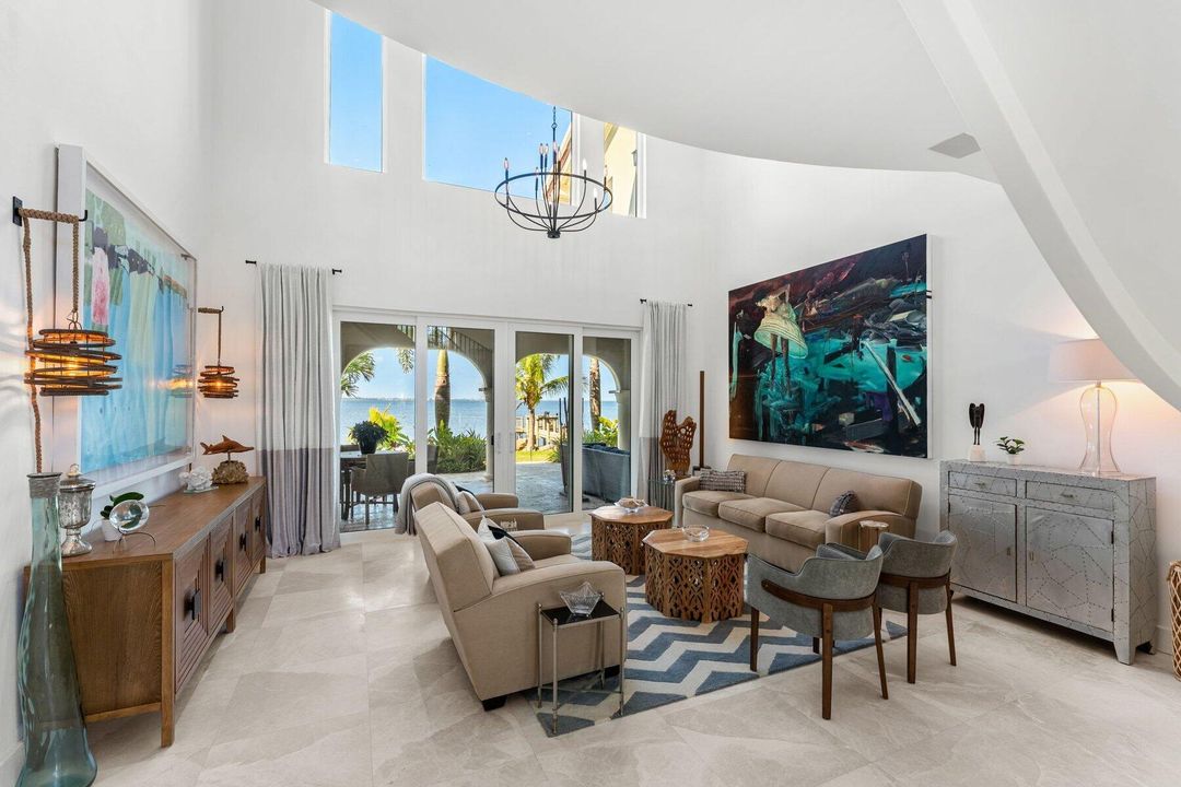 For Sale: $3,850,000 (4 beds, 4 baths, 5126 Square Feet)