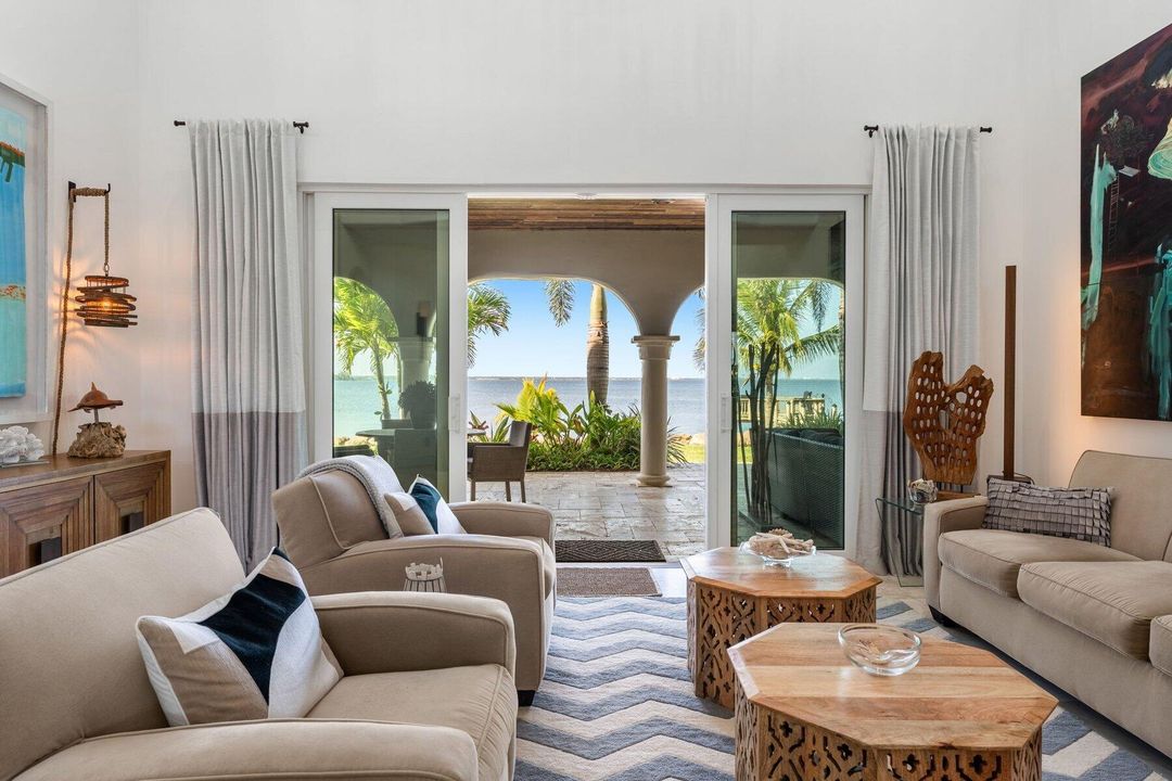 For Sale: $3,850,000 (4 beds, 4 baths, 5126 Square Feet)