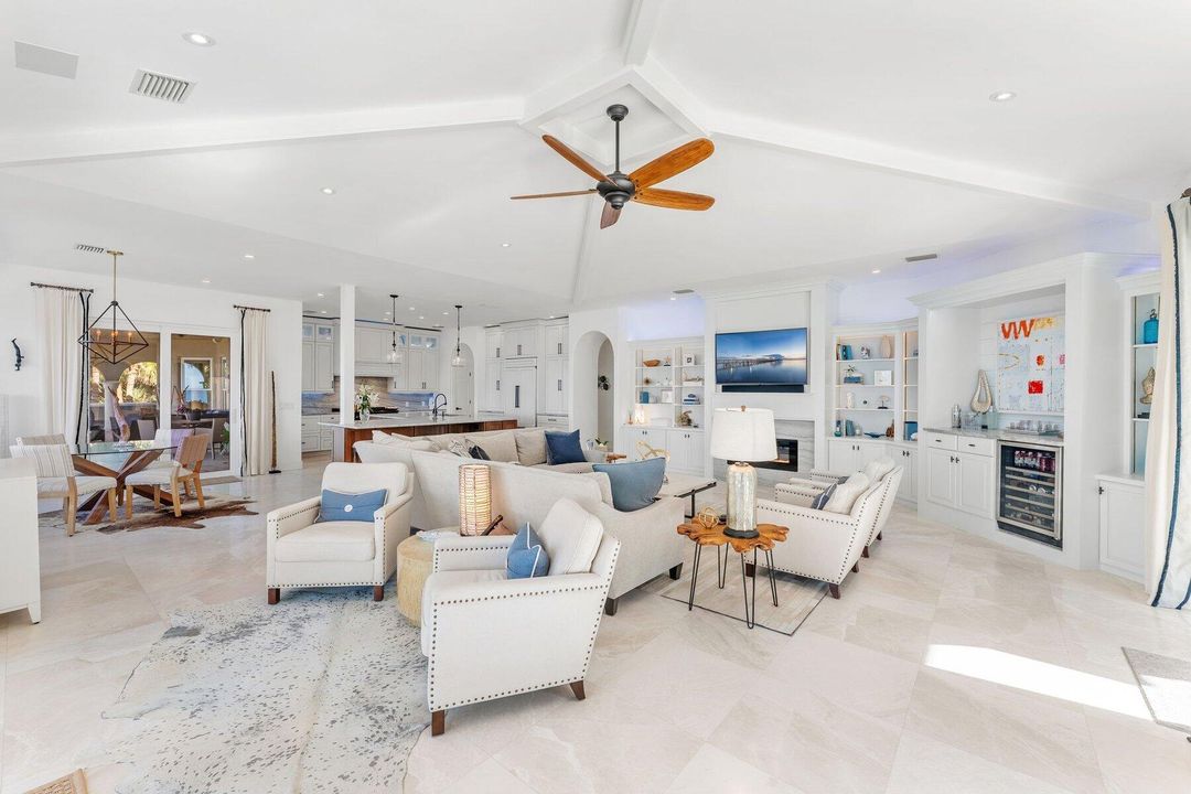 For Sale: $3,850,000 (4 beds, 4 baths, 5126 Square Feet)