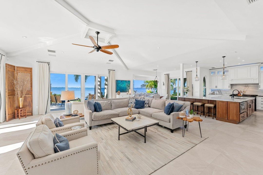 For Sale: $3,850,000 (4 beds, 4 baths, 5126 Square Feet)