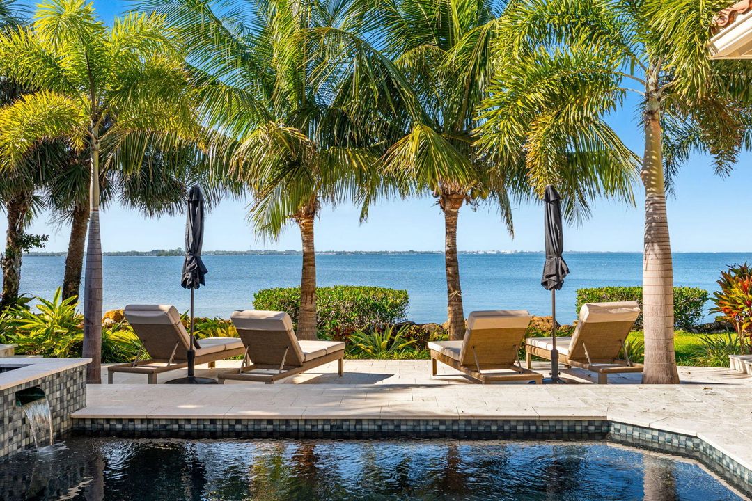 For Sale: $3,850,000 (4 beds, 4 baths, 5126 Square Feet)