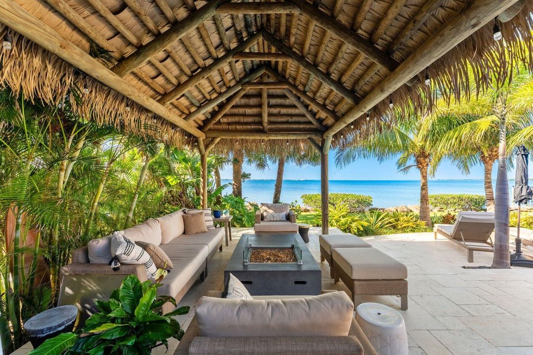 For Sale: $3,850,000 (4 beds, 4 baths, 5126 Square Feet)