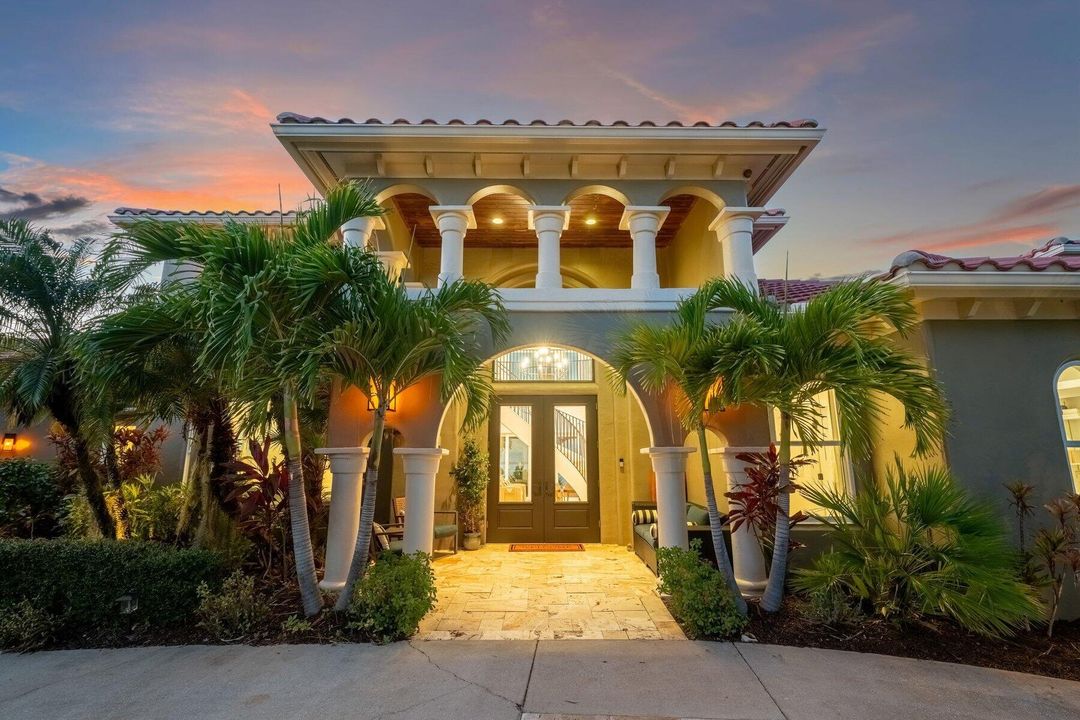 For Sale: $3,850,000 (4 beds, 4 baths, 5126 Square Feet)