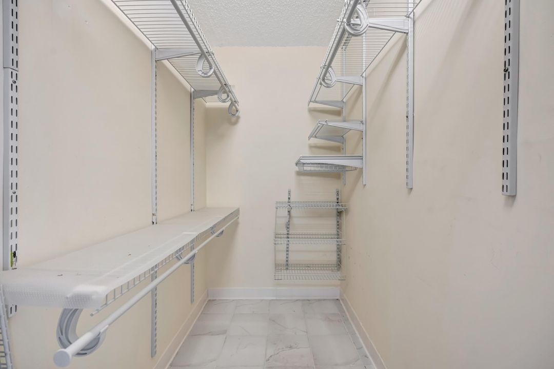 For Rent: $2,500 (2 beds, 2 baths, 1084 Square Feet)