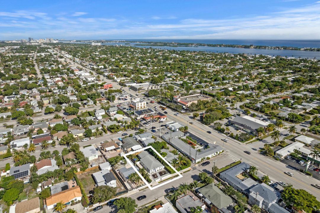 На продажу: $700,000 (4 спален, 3 ванн, 2000 Квадратных фут)