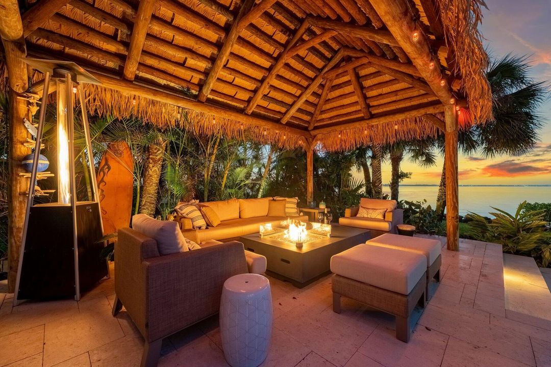 For Sale: $3,850,000 (4 beds, 4 baths, 5126 Square Feet)