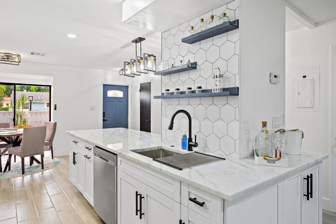 For Rent: $3,300 (2 beds, 2 baths, 1482 Square Feet)