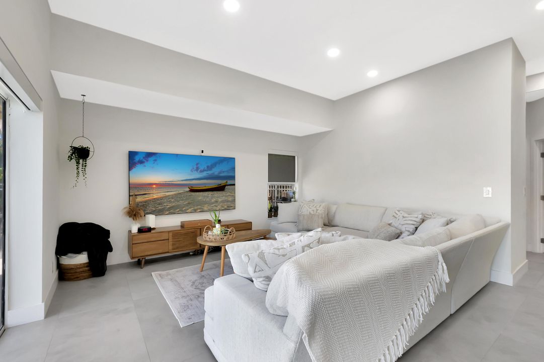 For Sale: $999,000 (4 beds, 3 baths, 2249 Square Feet)