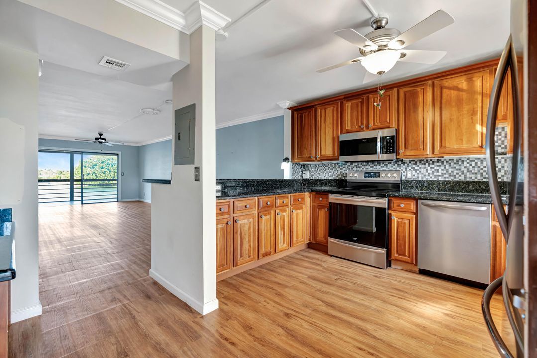 For Rent: $2,500 (2 beds, 2 baths, 1084 Square Feet)