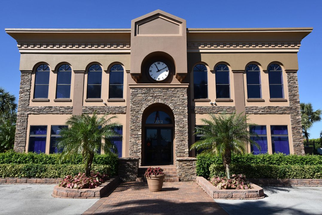 For Sale: $999,000 (4 beds, 3 baths, 2249 Square Feet)