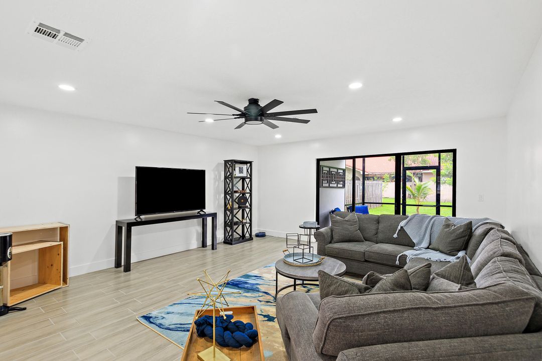 For Rent: $3,300 (2 beds, 2 baths, 1482 Square Feet)