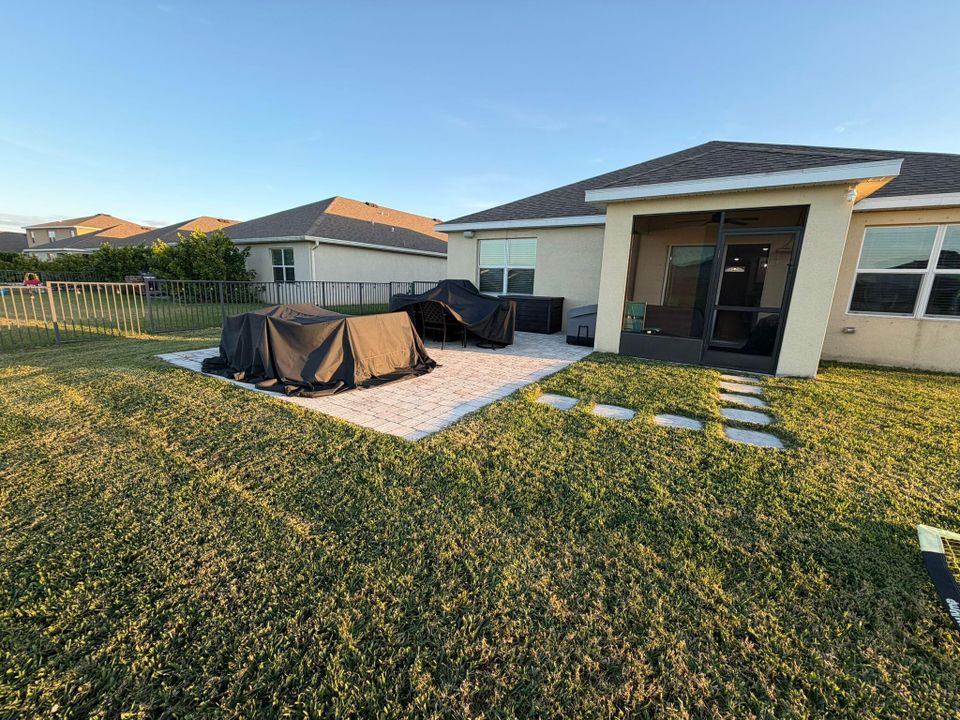 En Renta: $3,100 (4 camas, 2 baños, 1955 Pies cuadrados)