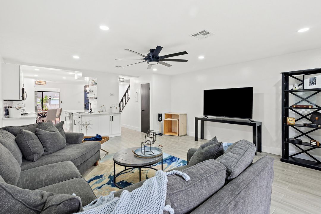 For Rent: $3,300 (2 beds, 2 baths, 1482 Square Feet)