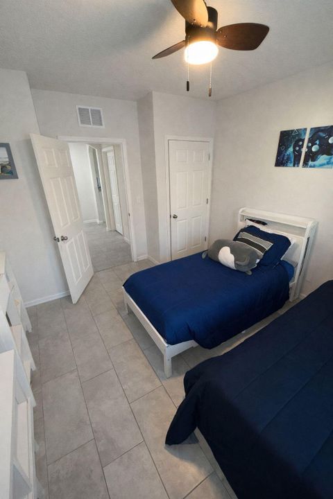 En Renta: $3,100 (4 camas, 2 baños, 1955 Pies cuadrados)