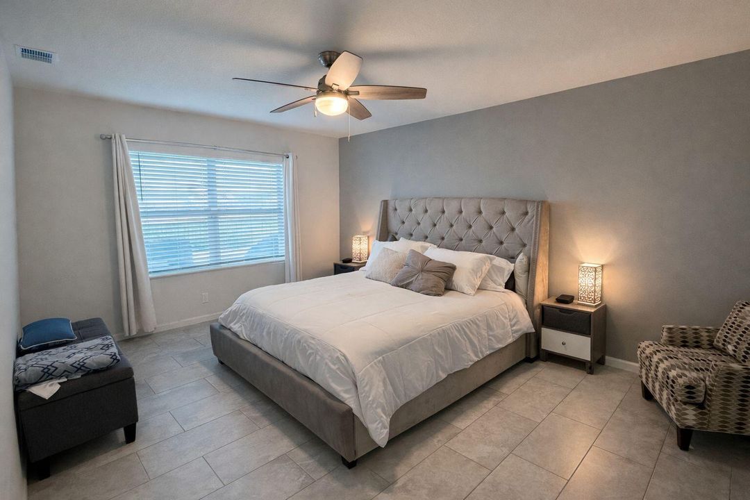 En Renta: $3,100 (4 camas, 2 baños, 1955 Pies cuadrados)