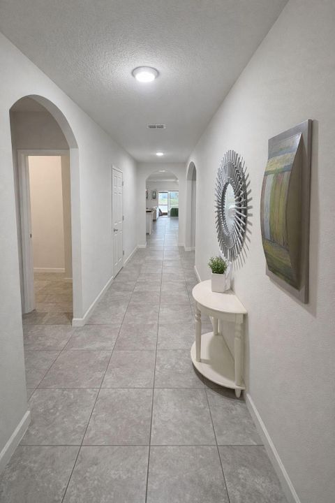 En Renta: $3,100 (4 camas, 2 baños, 1955 Pies cuadrados)