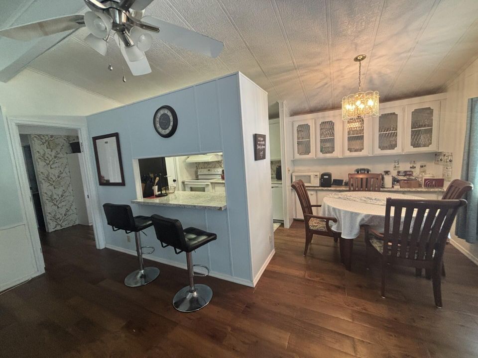 En Venta: $68,000 (3 camas, 3 baños, 1782 Pies cuadrados)