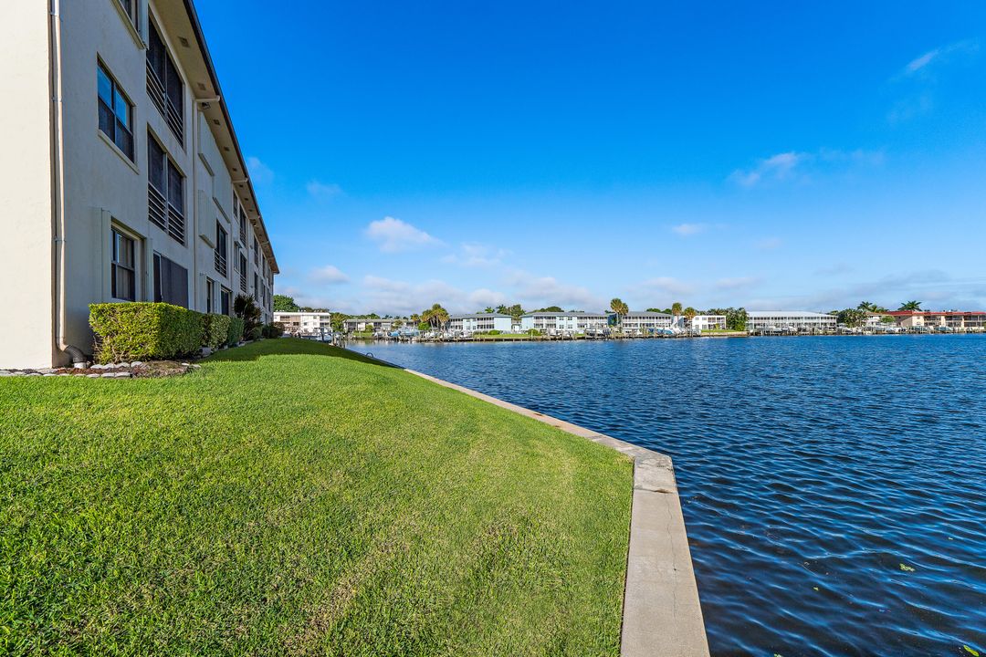 For Rent: $2,500 (2 beds, 2 baths, 1084 Square Feet)