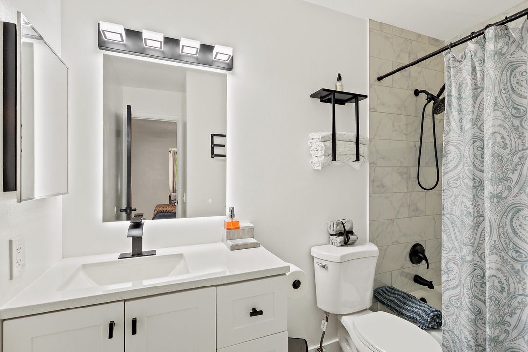 For Rent: $3,300 (2 beds, 2 baths, 1482 Square Feet)