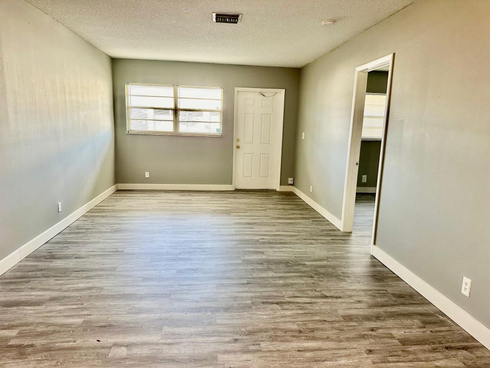 En Renta: $2,590 (3 camas, 2 baños, 9568 Pies cuadrados)