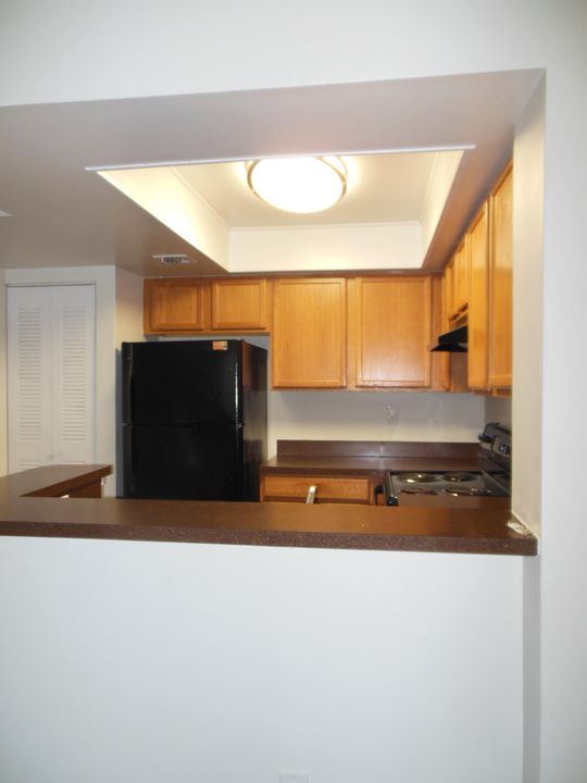 В аренду: $1,600 (1 спален, 1 ванн, 728 Квадратных фут)