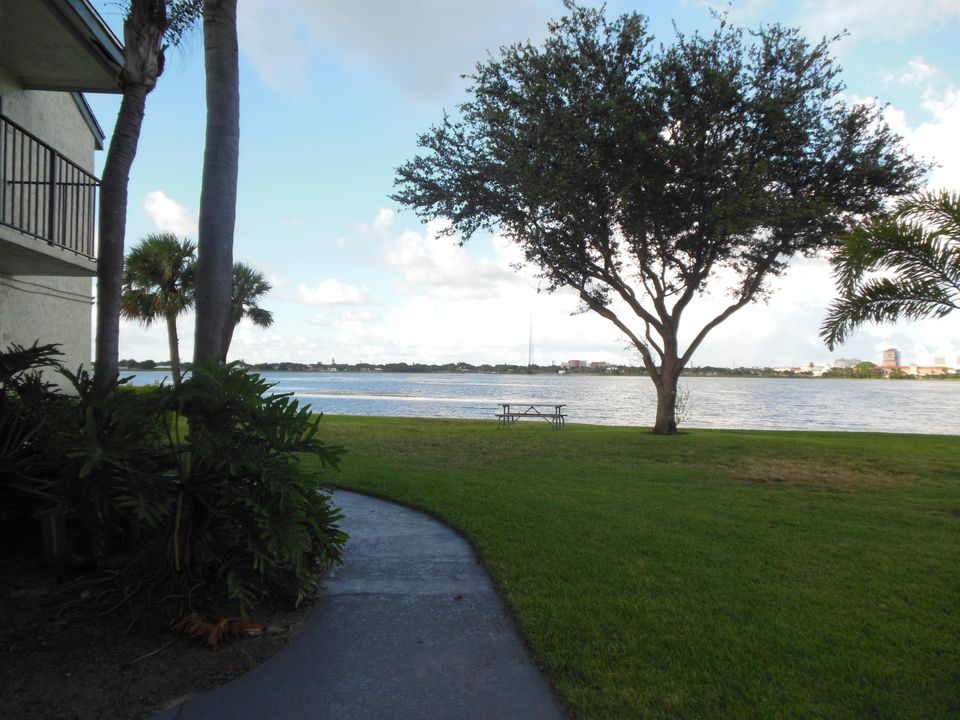 В аренду: $1,600 (1 спален, 1 ванн, 728 Квадратных фут)