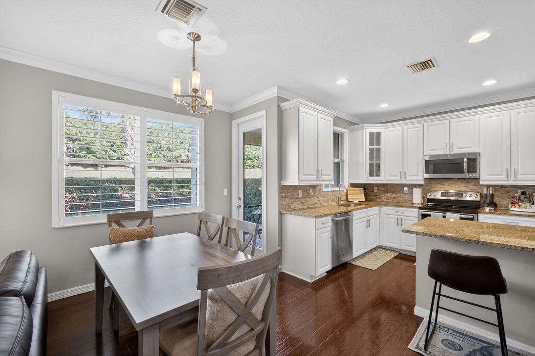 For Rent: $3,750 (3 beds, 2 baths, 1626 Square Feet)