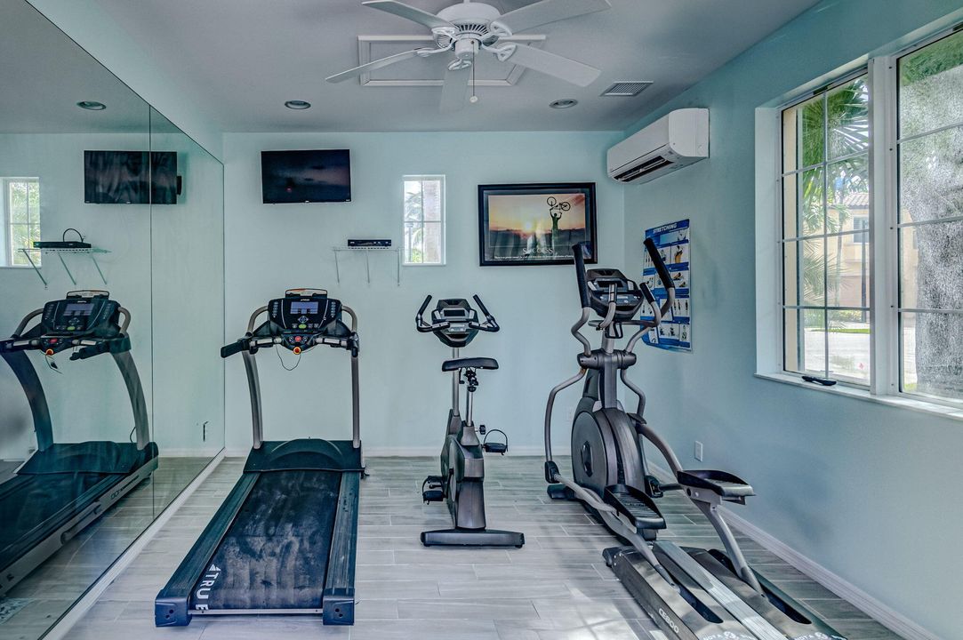 For Rent: $3,750 (3 beds, 2 baths, 1626 Square Feet)