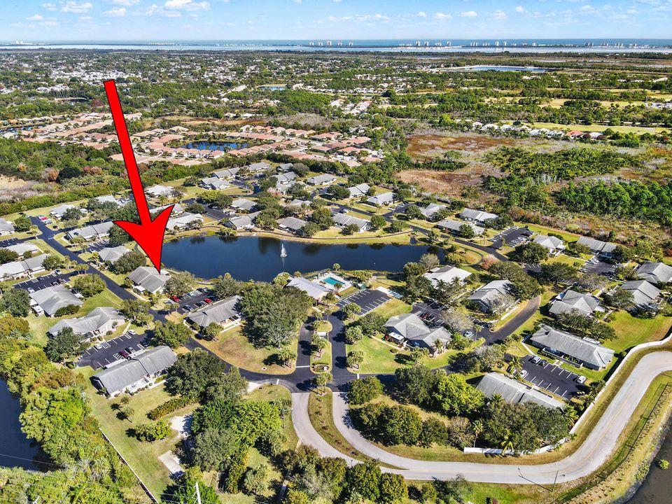 В аренду: $1,800 (2 спален, 2 ванн, 1037 Квадратных фут)