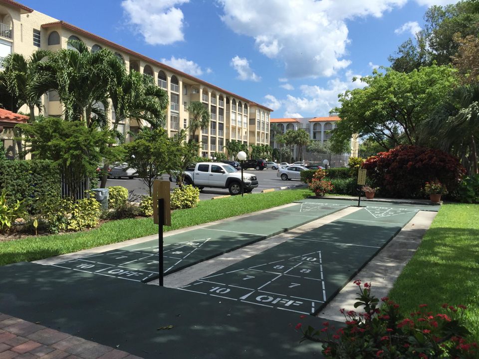 For Sale: $595,000 (3 beds, 2 baths, 1534 Square Feet)