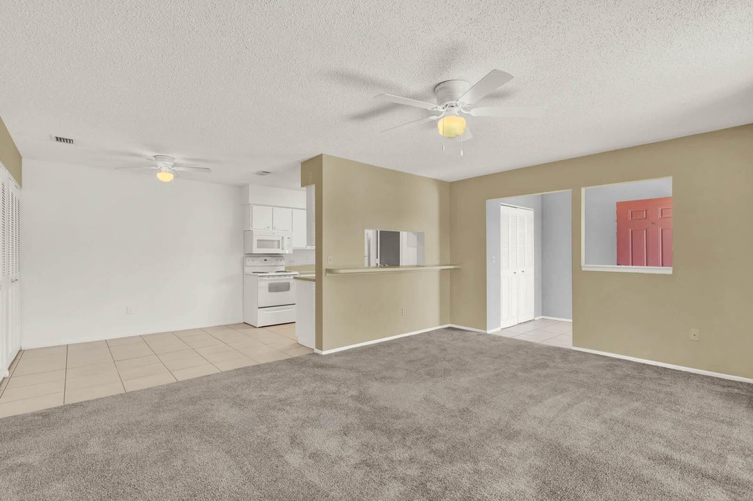 В аренду: $1,800 (2 спален, 2 ванн, 1037 Квадратных фут)