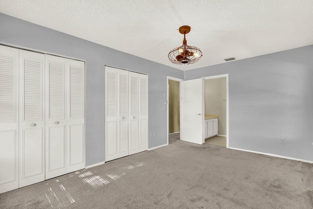 В аренду: $1,800 (2 спален, 2 ванн, 1037 Квадратных фут)