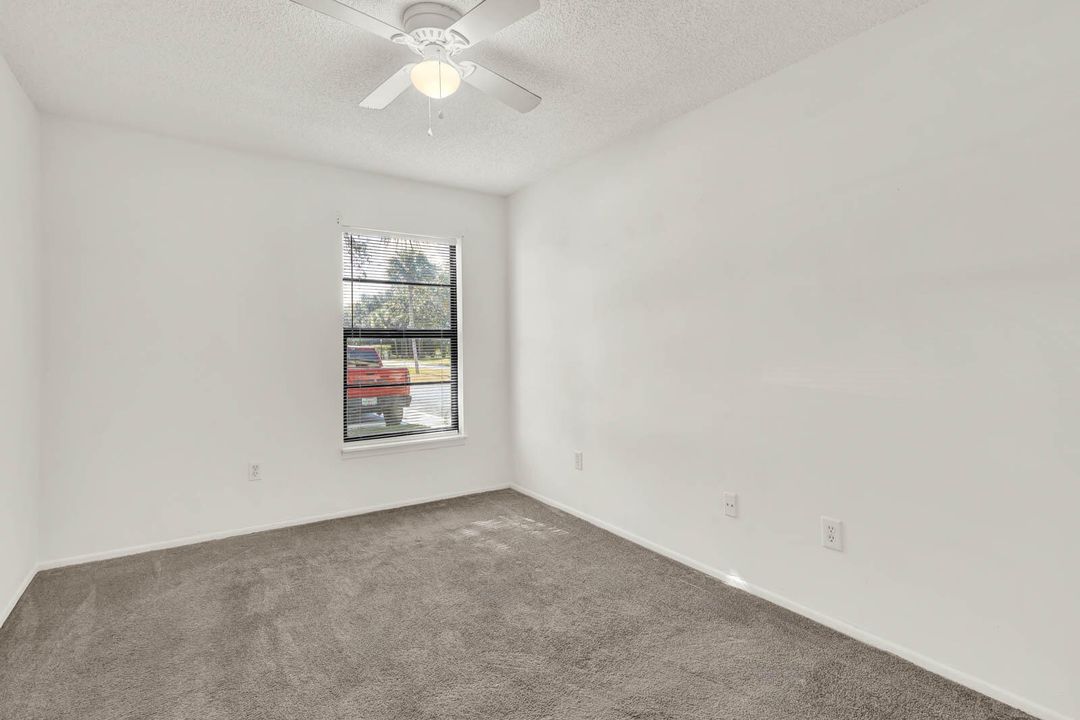 В аренду: $1,800 (2 спален, 2 ванн, 1037 Квадратных фут)