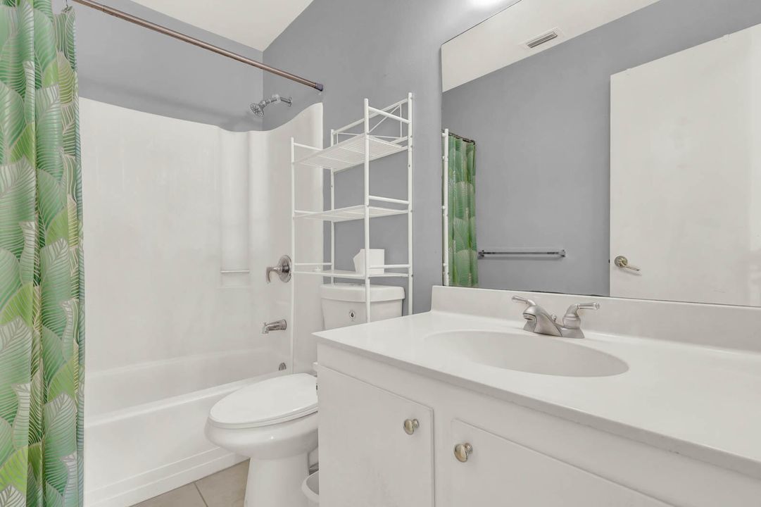 В аренду: $1,800 (2 спален, 2 ванн, 1037 Квадратных фут)