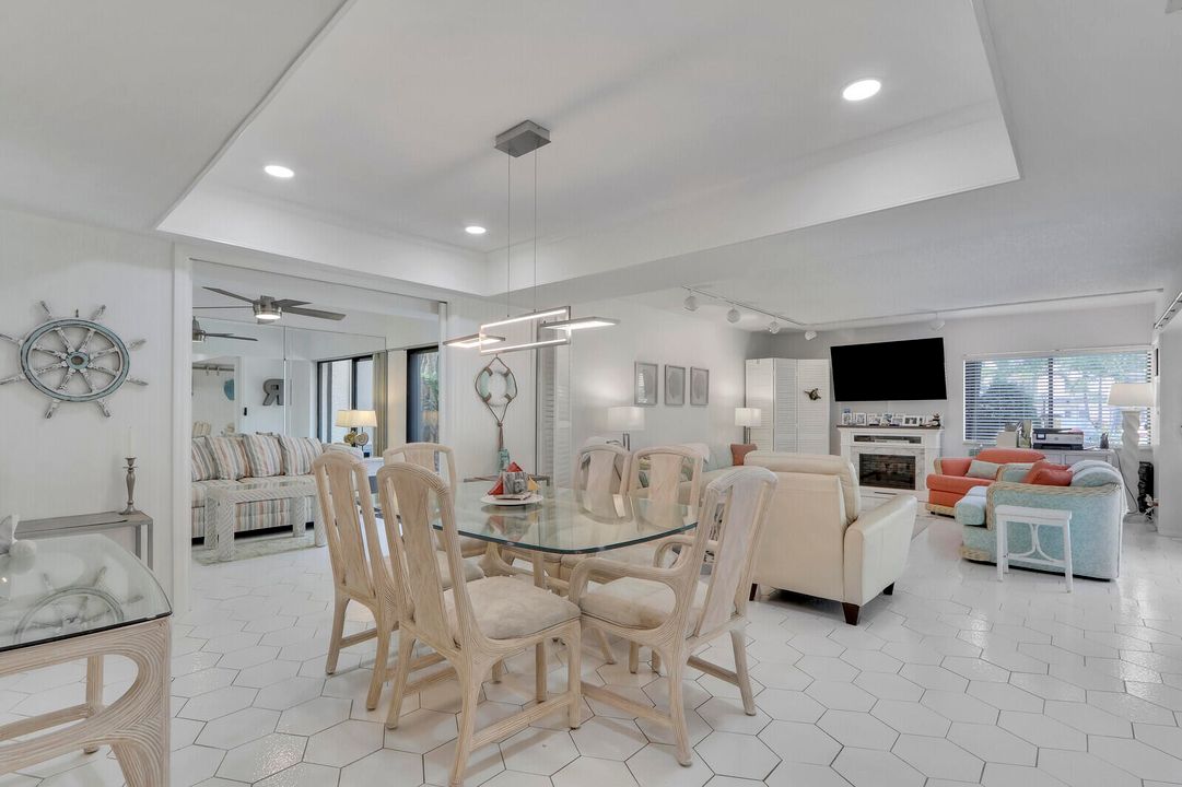 For Rent: $2,950 (3 beds, 2 baths, 1492 Square Feet)