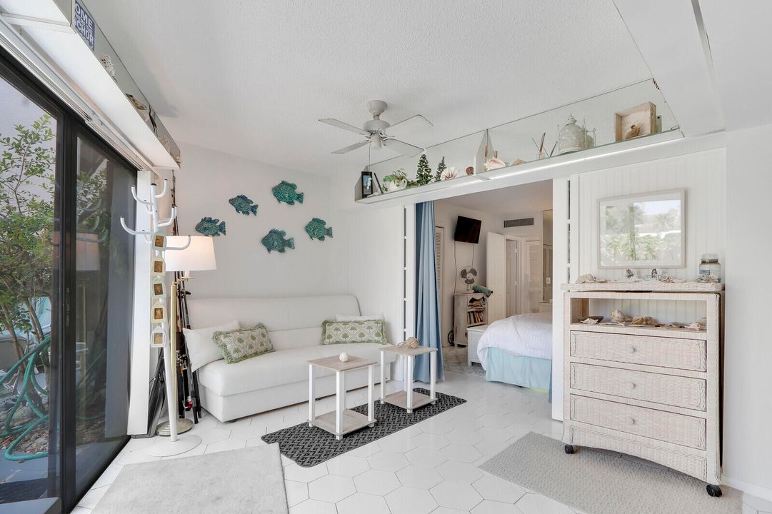 For Rent: $2,950 (3 beds, 2 baths, 1492 Square Feet)