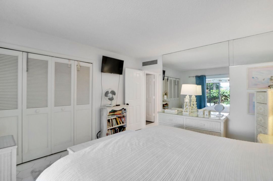 For Rent: $2,950 (3 beds, 2 baths, 1492 Square Feet)