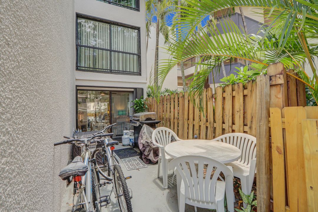 For Rent: $2,950 (3 beds, 2 baths, 1492 Square Feet)