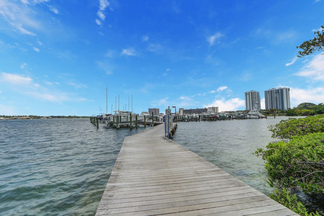 For Rent: $2,950 (3 beds, 2 baths, 1492 Square Feet)