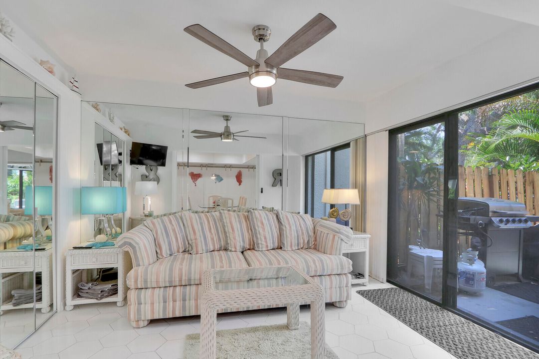 For Rent: $2,950 (3 beds, 2 baths, 1492 Square Feet)