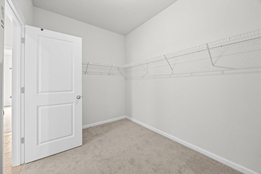 На продажу: $395,000 (3 спален, 2 ванн, 1552 Квадратных фут)