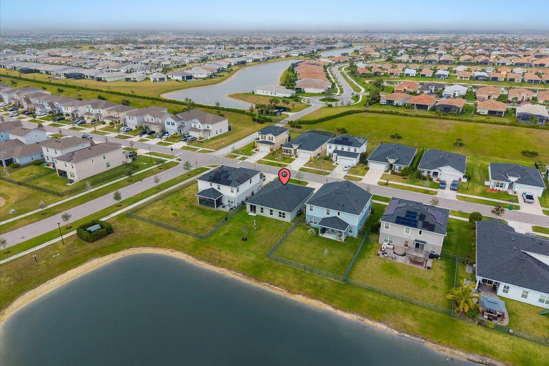 На продажу: $395,000 (3 спален, 2 ванн, 1552 Квадратных фут)