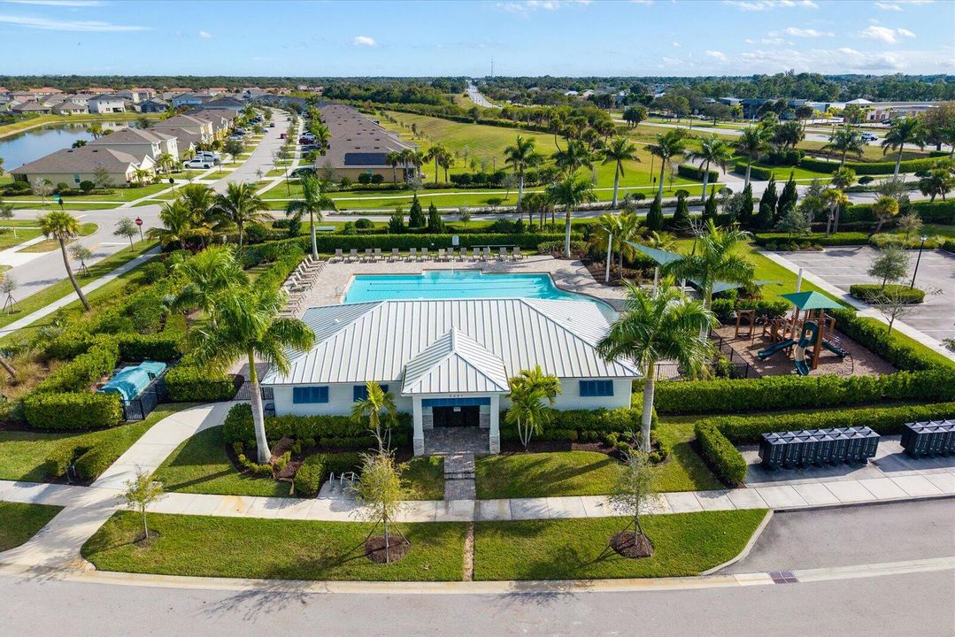 На продажу: $395,000 (3 спален, 2 ванн, 1552 Квадратных фут)