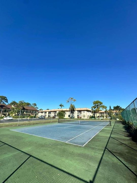 For Sale: $224,900 (2 beds, 2 baths, 1244 Square Feet)