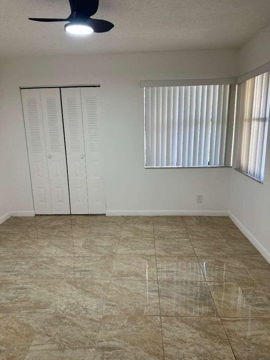 For Sale: $224,900 (2 beds, 2 baths, 1244 Square Feet)